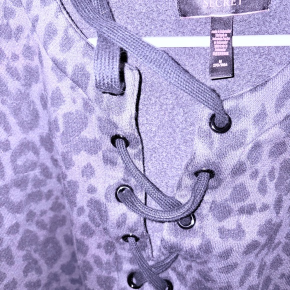 Victoria's Secret Gray Patterned Lace-Up Jacket - Picture 3 of 4
